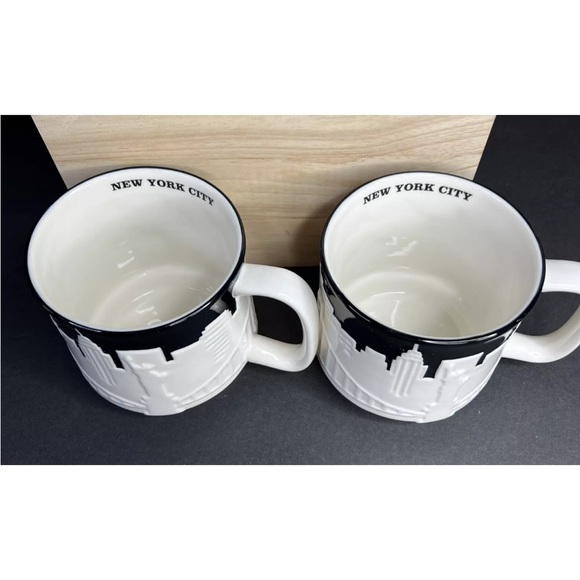 Starbucks New York Collector Series Mugs Set of 3 3D Cab/NY Architecture 2010-11 - Picture 4 of 12